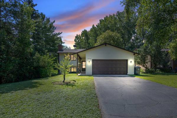 14025 Carmody DR,  Eden Prairie,  MN 55347