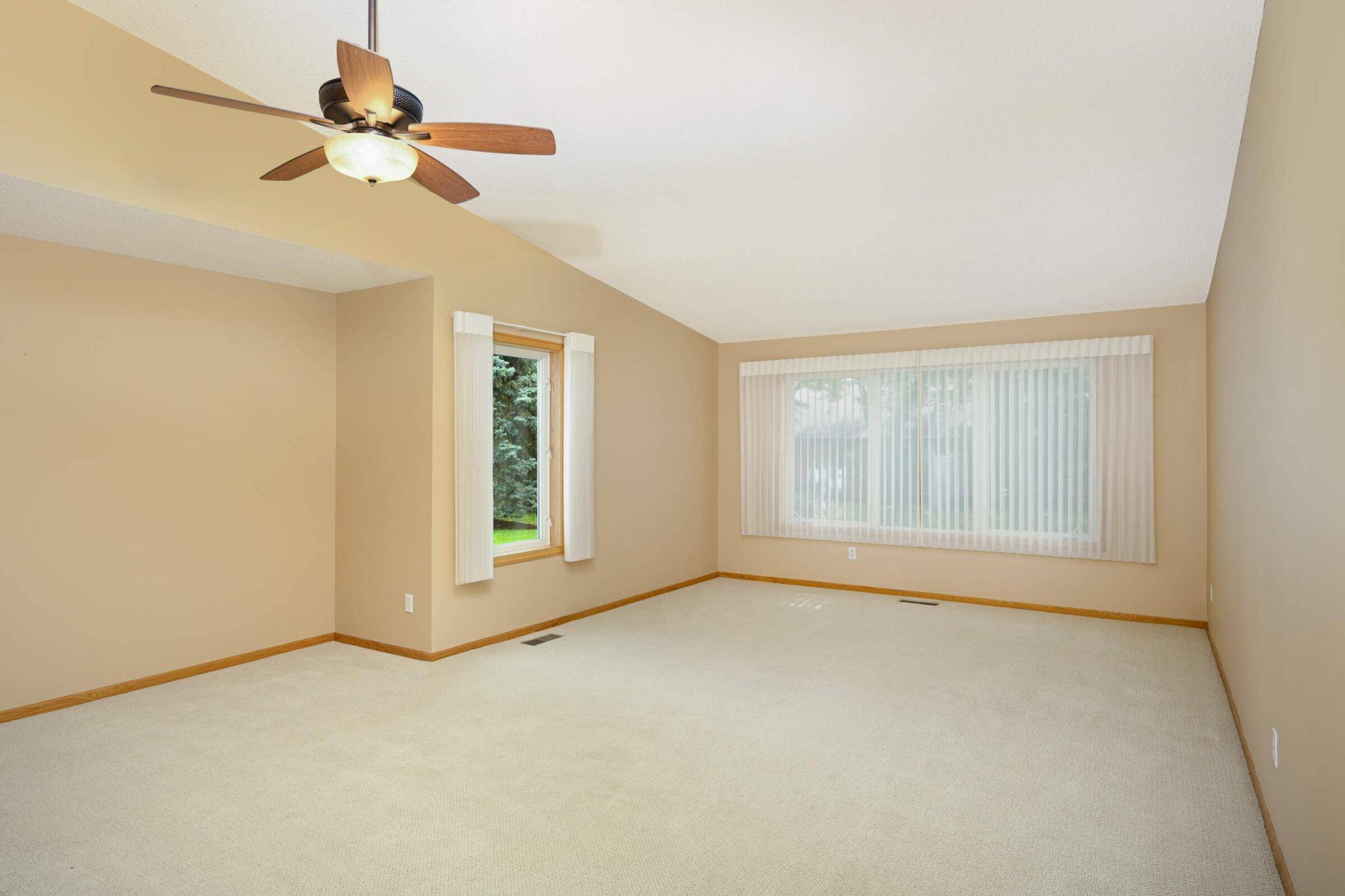 Inver Grove Heights, MN 55077,4817 Barbara LN