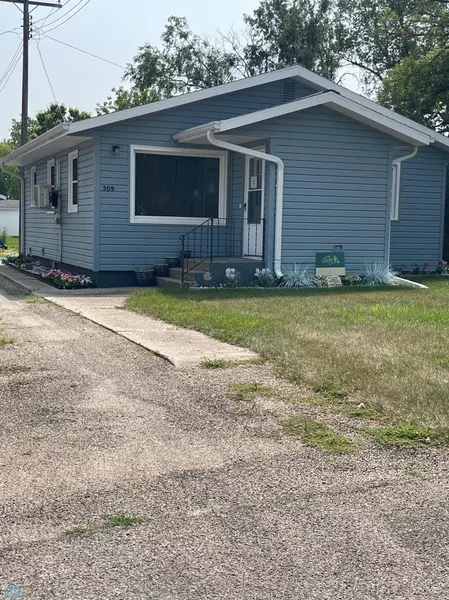 309 10th AVE W, Lisbon, ND 58054