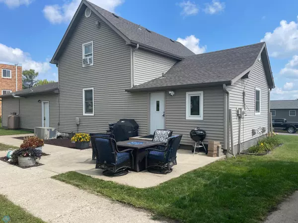 Lisbon, ND 58054,912 Maple ST