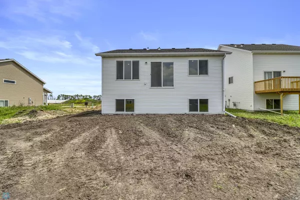 Horace, ND 58047,7043 Benji LN