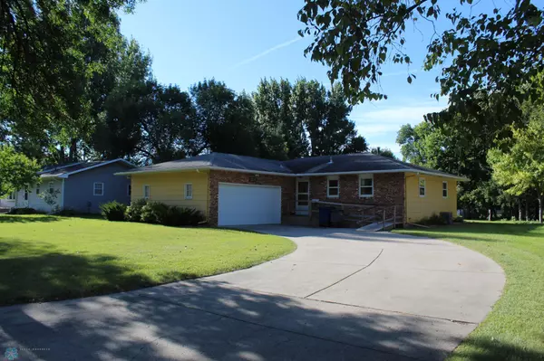 Moorhead, MN 56560,425 Dale AVE