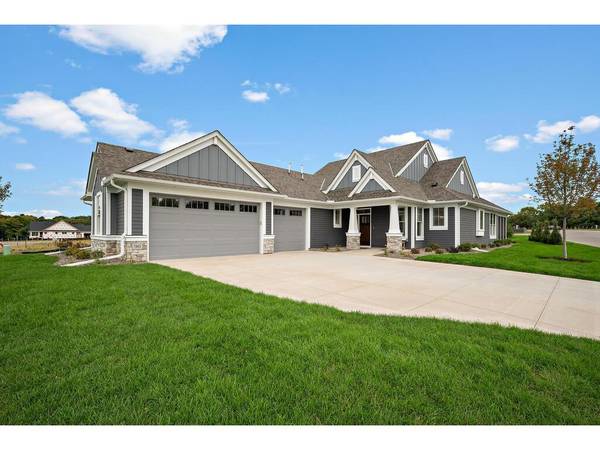 120 Spring Farm RD, North Oaks, MN 55127