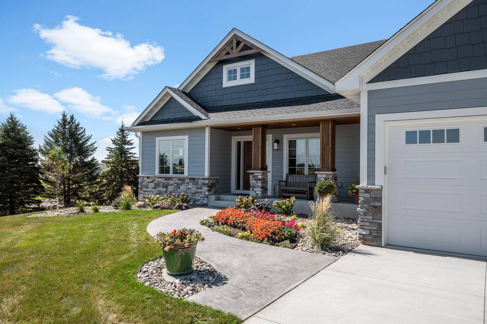 Faribault, MN 55021,3030 Circle Bluff TRL