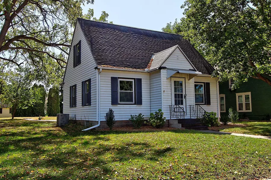 207 Mill ST W, Cannon Falls, MN 55009