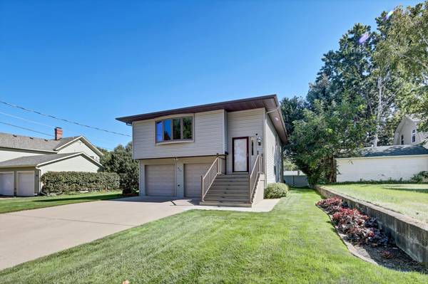 317 Elm ST, Lake City, MN 55041