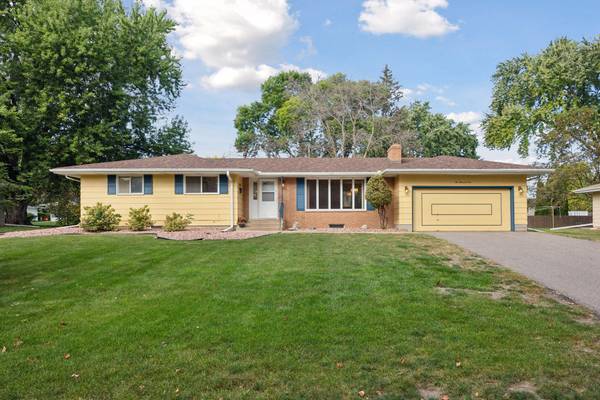 2001 Rhode Island AVE N,  Golden Valley,  MN 55427