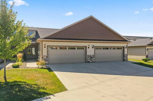 644 Shardlow PL NE, Byron, MN 55920