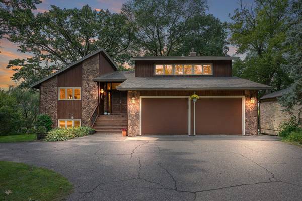 7776 Alden WAY NE, Minneapolis, MN 55432