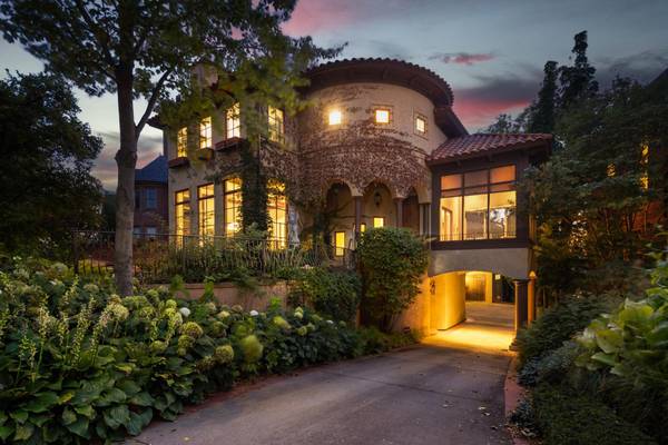 Pkwy, Minneapolis, MN 55405