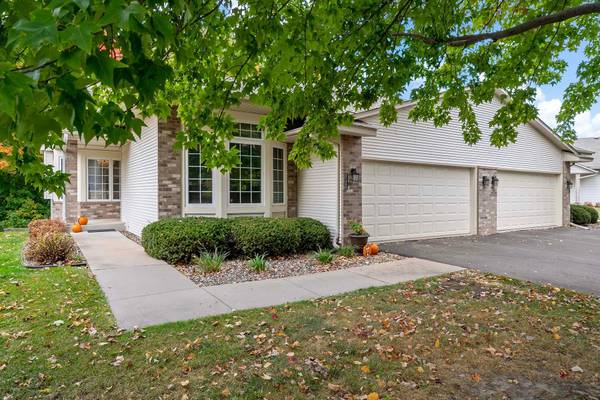 17400 Frondell CT, Eden Prairie, MN 55347