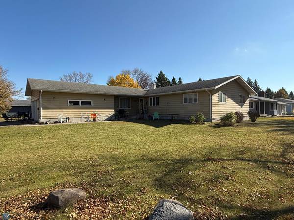 306 6th ST W, Ada, MN 56510