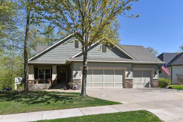 21058 Karoline Ct N, Forest Lake, MN 55025