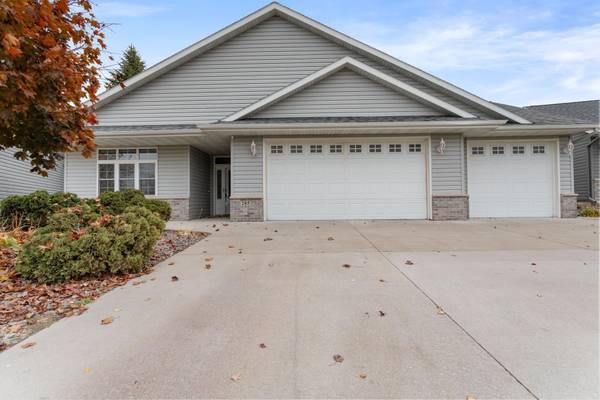 205 Ashley LN, Alexandria, MN 56308