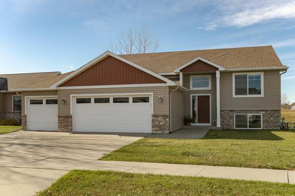 531 Towne DR NE, Byron, MN 55920