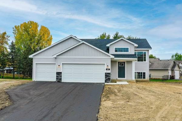 1475 Otter WAY, New Richmond, WI 54017