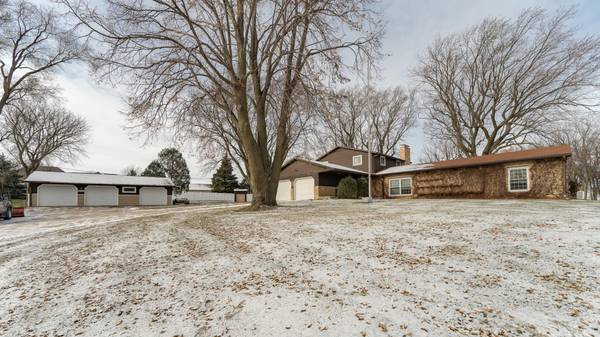 921 2nd AVE NW, Byron, MN 55920