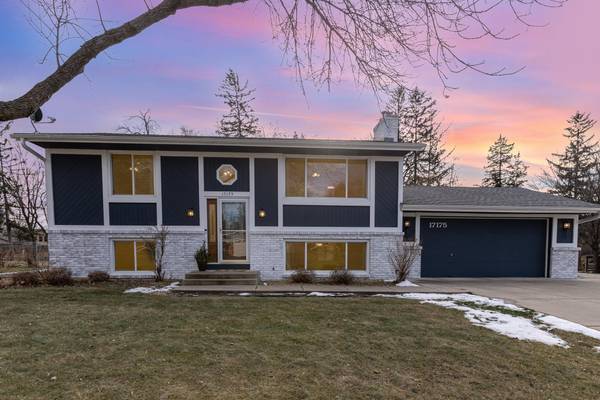 17175 Honeysuckle LN, Eden Prairie, MN 55346