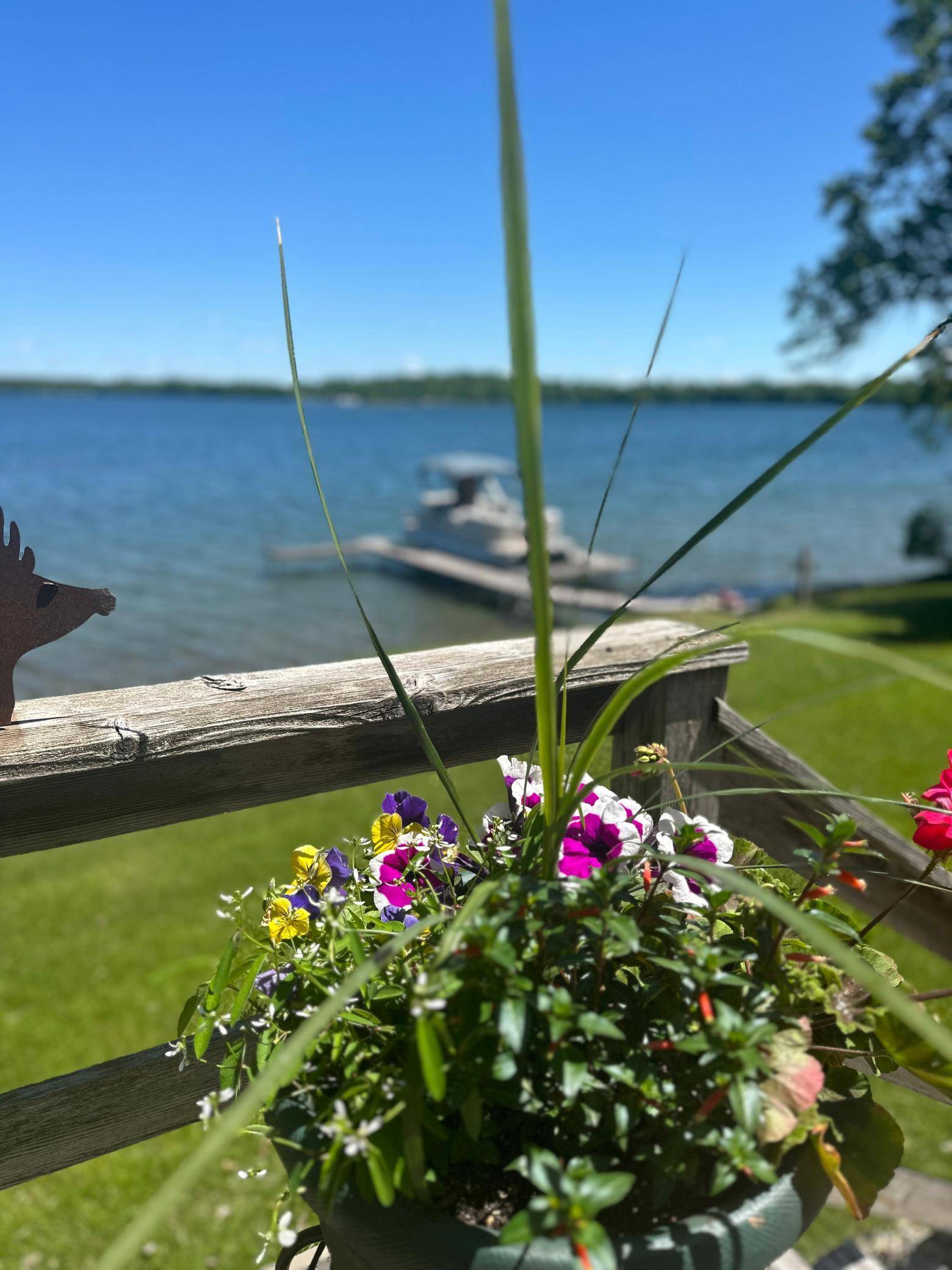 19466 Peninsula TRL, Battle Lake, MN 56515