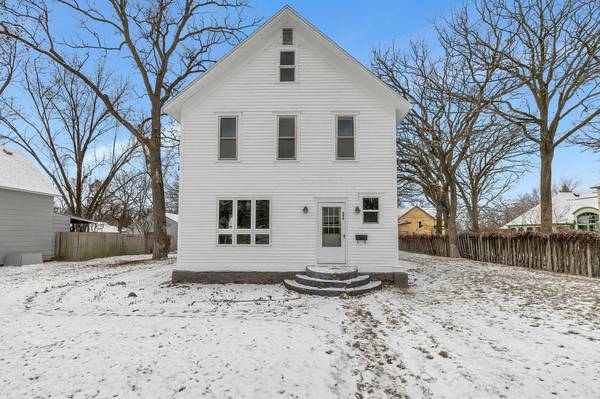 606 2nd ST SE, Little Falls, MN 56345