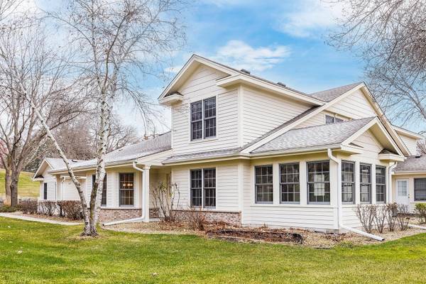 7386 Howard LN, Eden Prairie, MN 55346