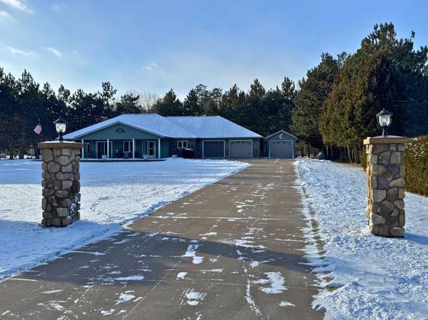 93725 Lords Lake RD, Sturgeon Lake, MN 55783