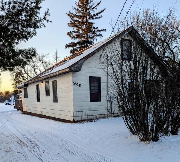 945 East AVE NE, Bemidji, MN 56601