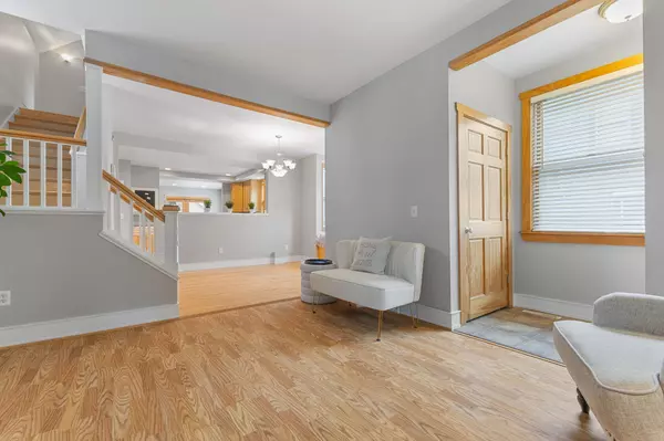 Minneapolis, MN 55414,1096 14th AVE SE