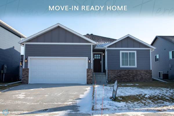 6134 MARTIN LN W, West Fargo, ND 58078