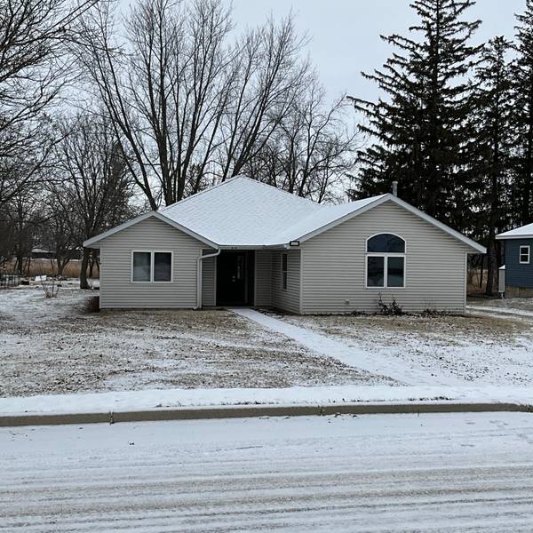 616 Main ST, West Concord, MN 55985