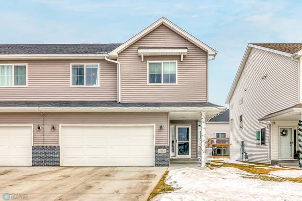 2161 Dock DR W, West Fargo, ND 58078