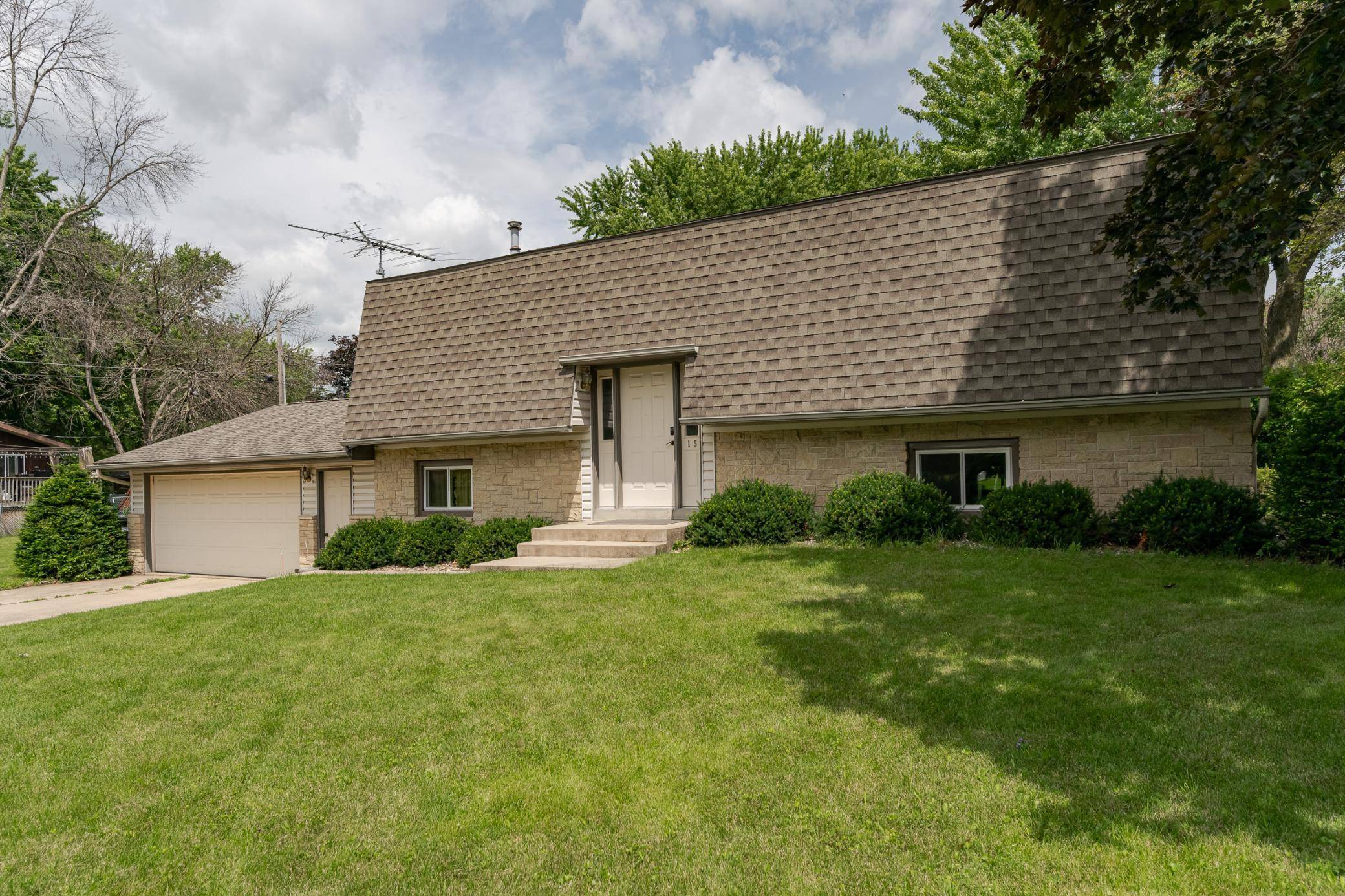 Byron, MN 55920,15 9th ST NW