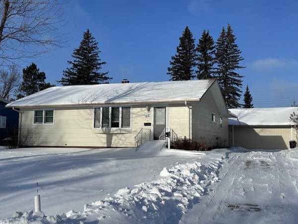 53 Elm BLVD,  Babbitt,  MN 55706