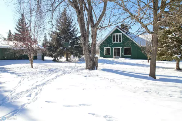 808 Main AVE NE, Warroad, MN 56763