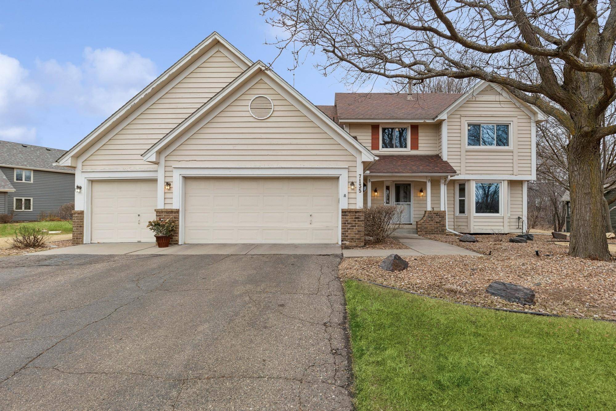 7135 Upper 136th ST W, Saint Paul, MN 55124