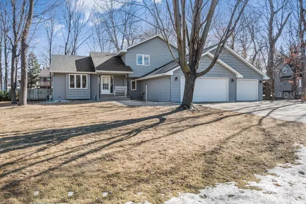 5270 Lake AVE NE, Albertville, MN 55301