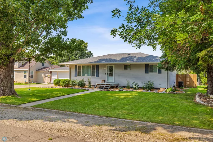 171 Maple ST, Kindred, ND 58051