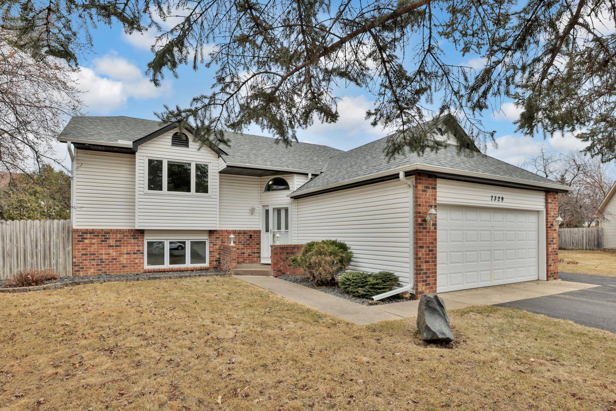 7329 Jocelyn PL S, Cottage Grove, MN 55016