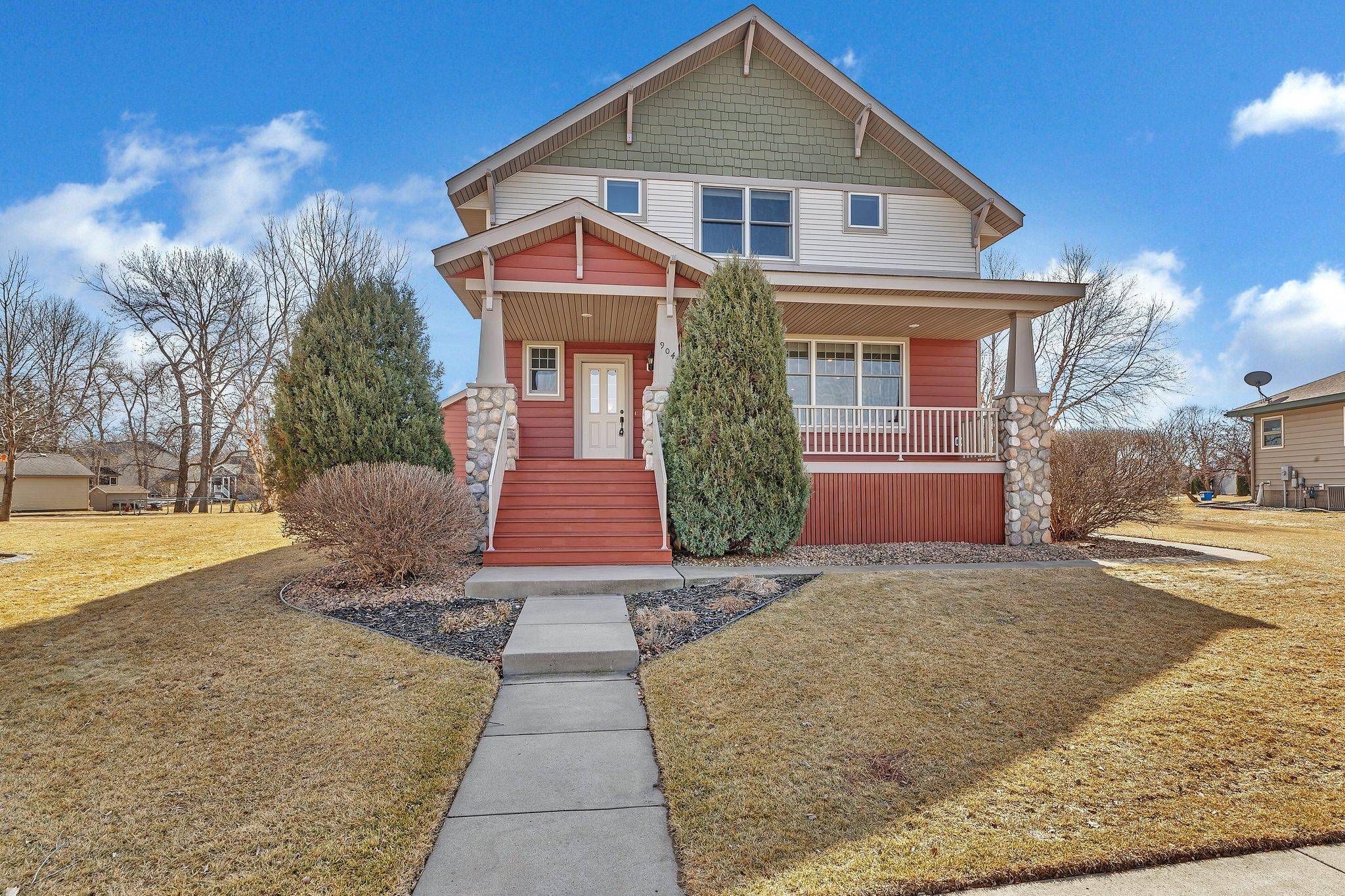 904 Celebration CIR, Sartell, MN 56377