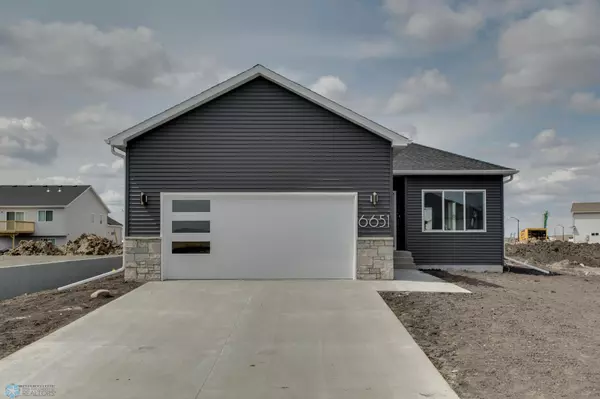 Fargo, ND 58104,6651 32 ST S