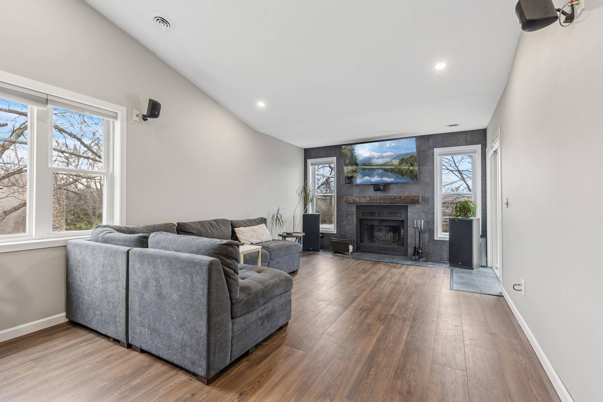 7303 Penny Hill RD, Eden Prairie, MN 55346