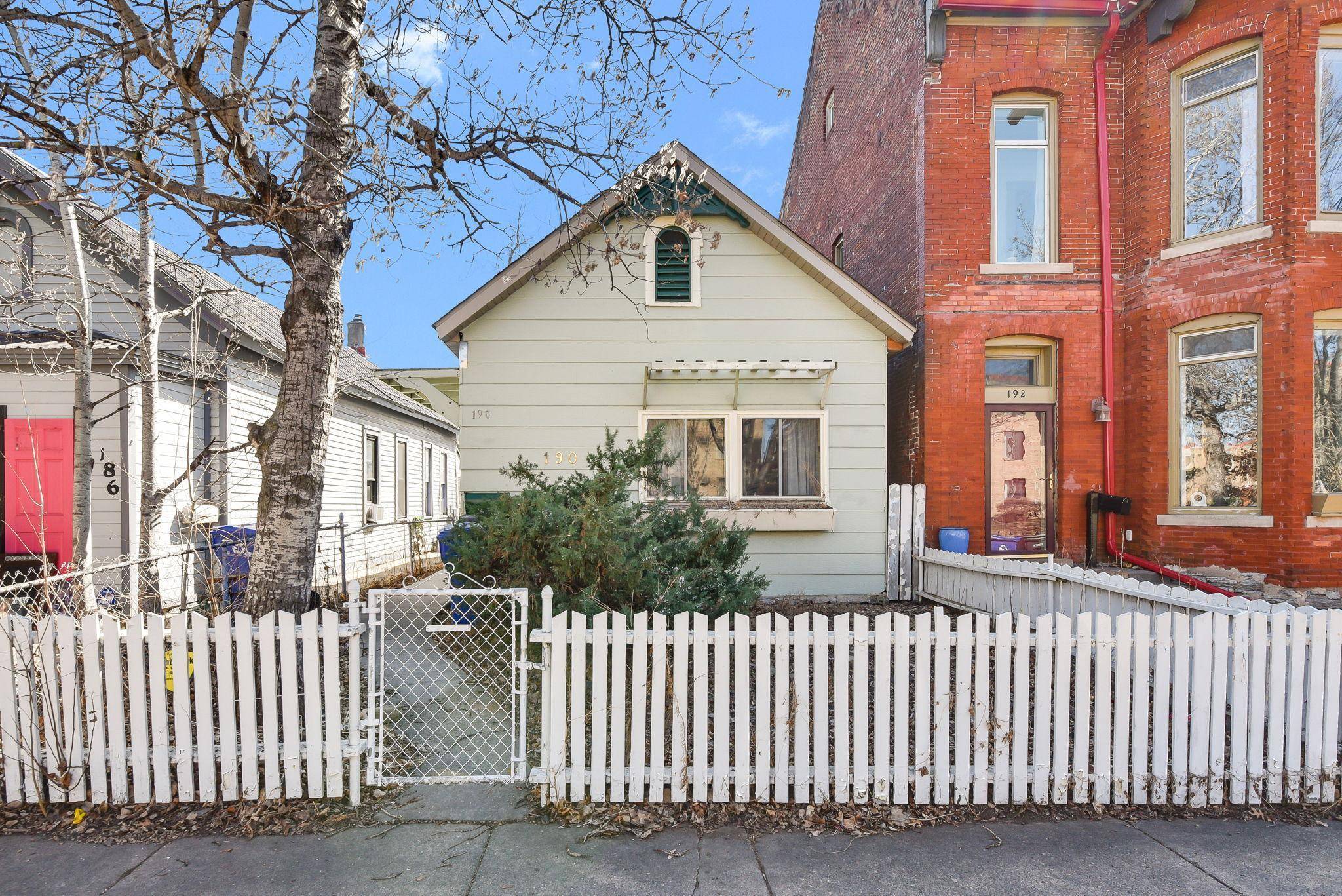190 Charles AVE, Saint Paul, MN 55103