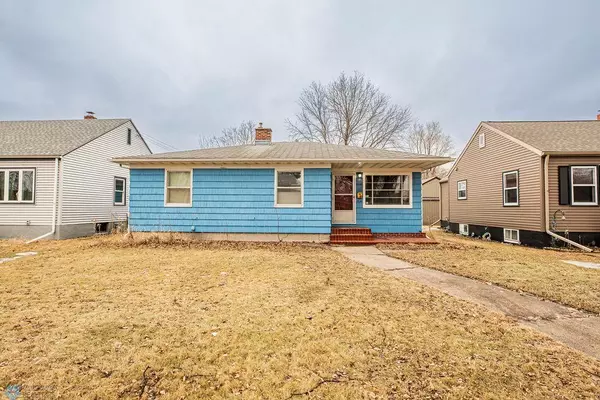 1625 11th ST N, Fargo, ND 58102