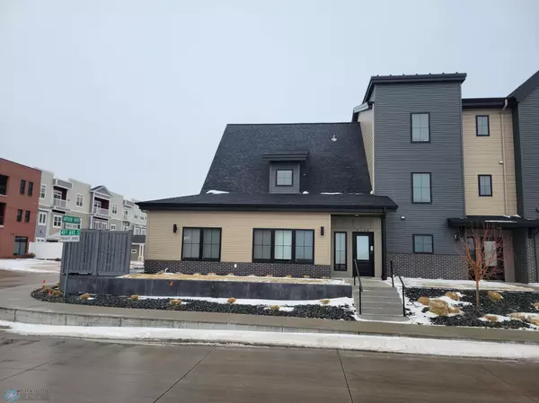 4154 ARTHUR DR S,  Fargo,  ND 58104