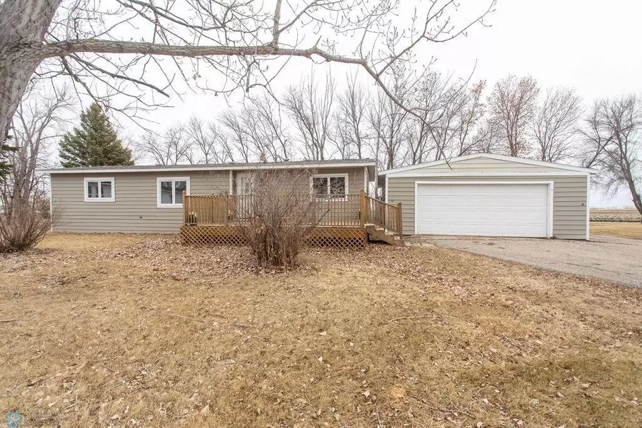 421 3rd AVE, Mapleton, ND 58059