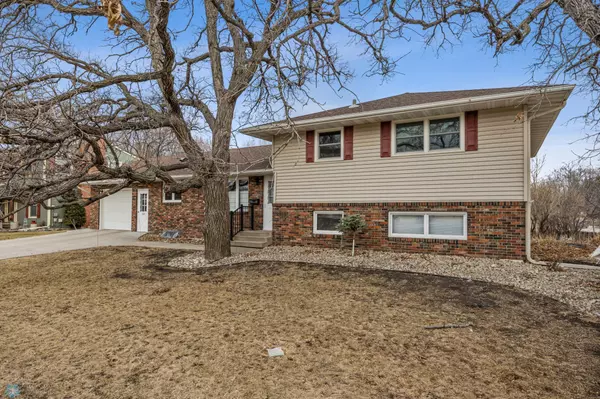 105 19th AVE N,  Fargo,  ND 58102