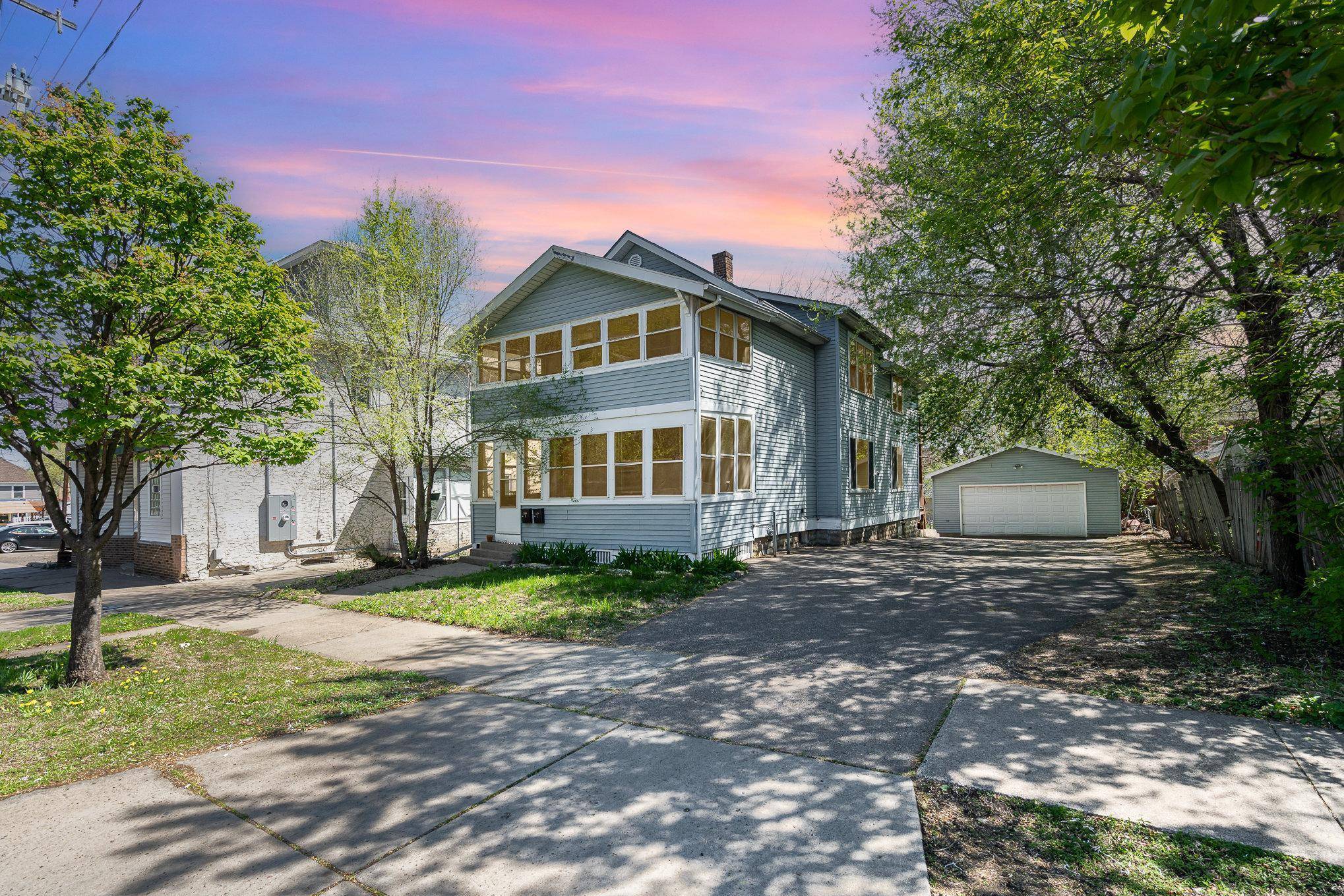 560 Stryker AVE, Saint Paul, MN 55107