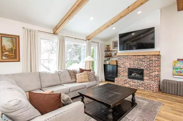 Fargo, ND 58102,77 28th AVE N
