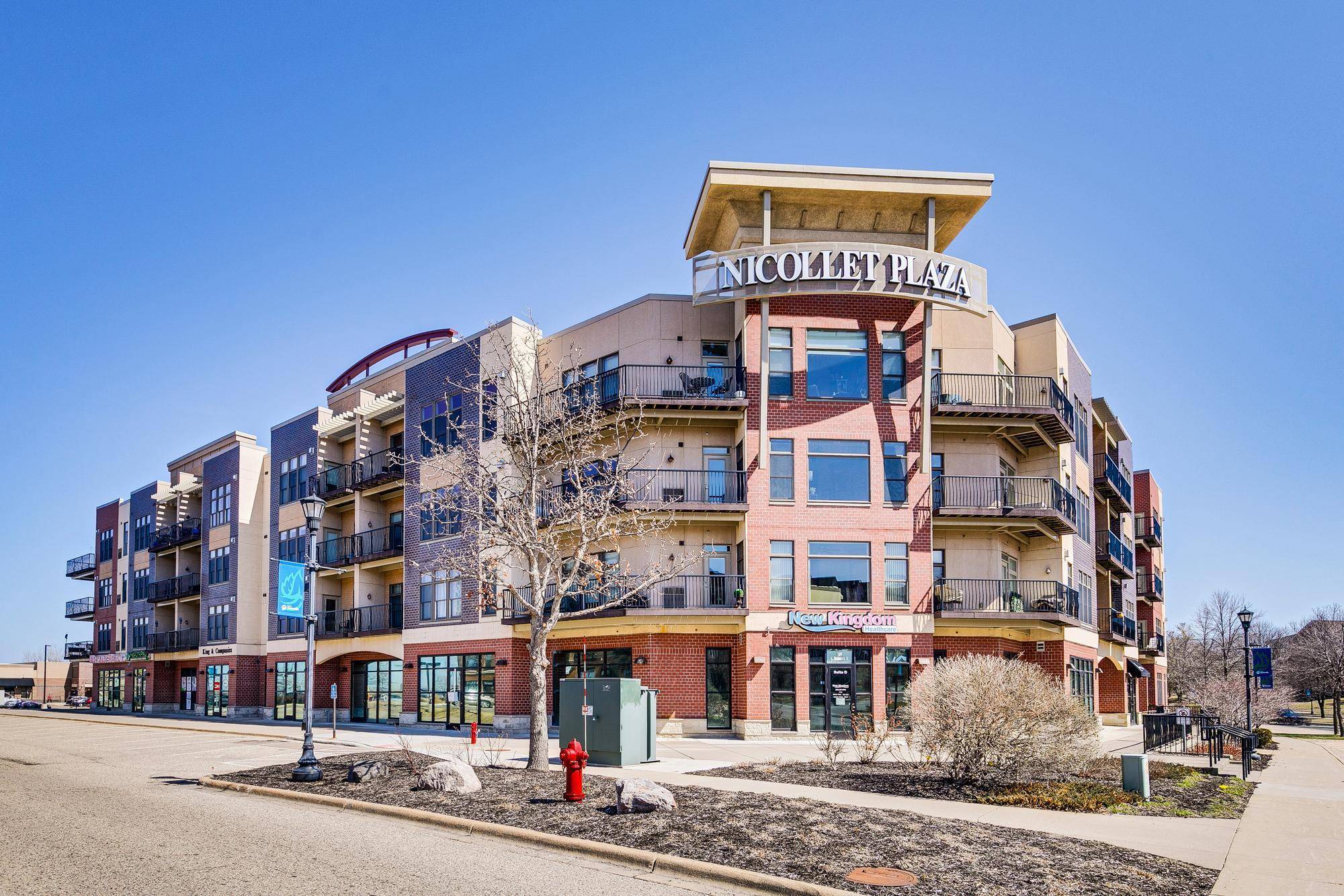 150 Travelers TRL, Burnsville, MN 55337
