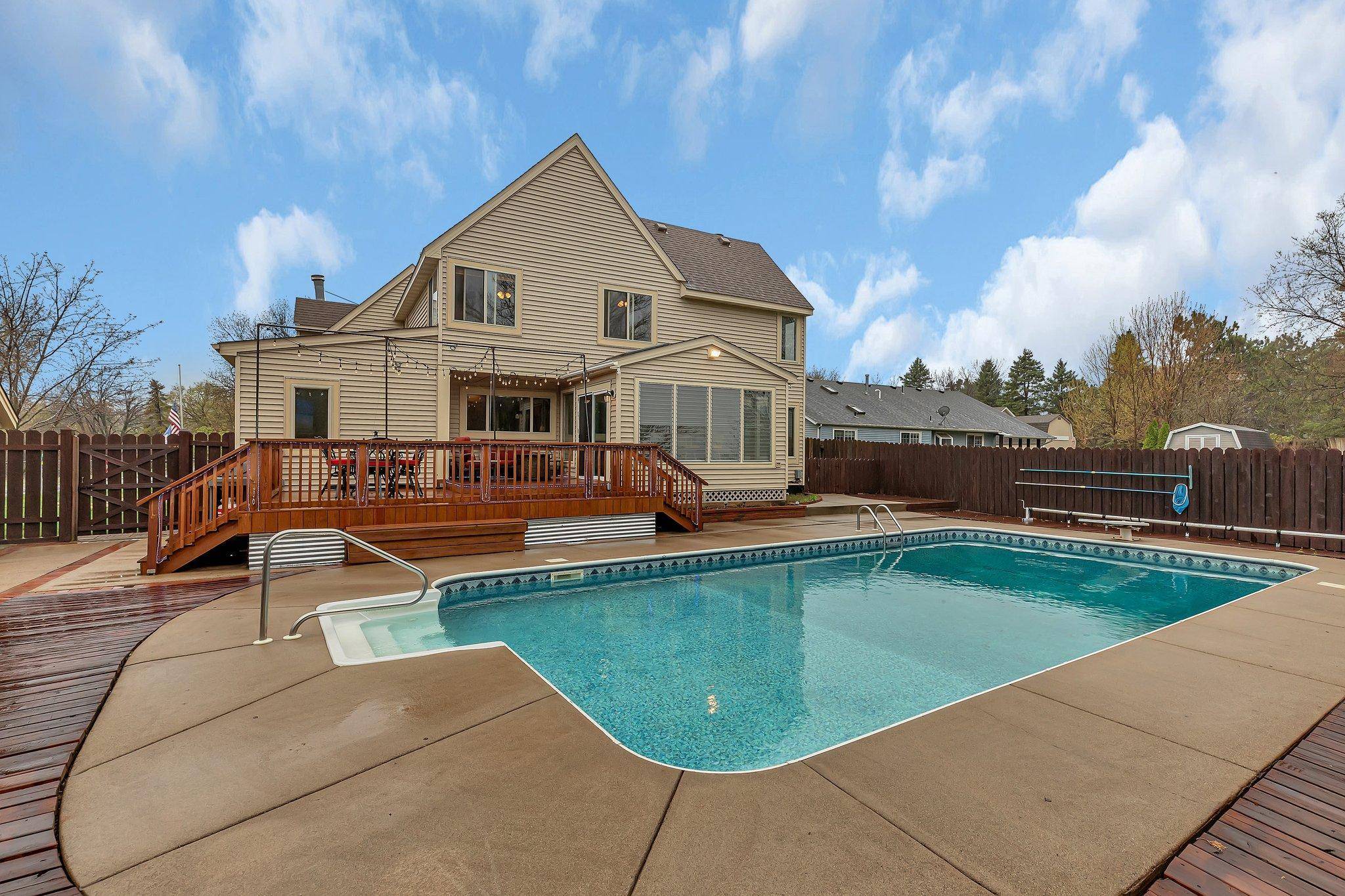 1201 118th AVE NW, Coon Rapids, MN 55448
